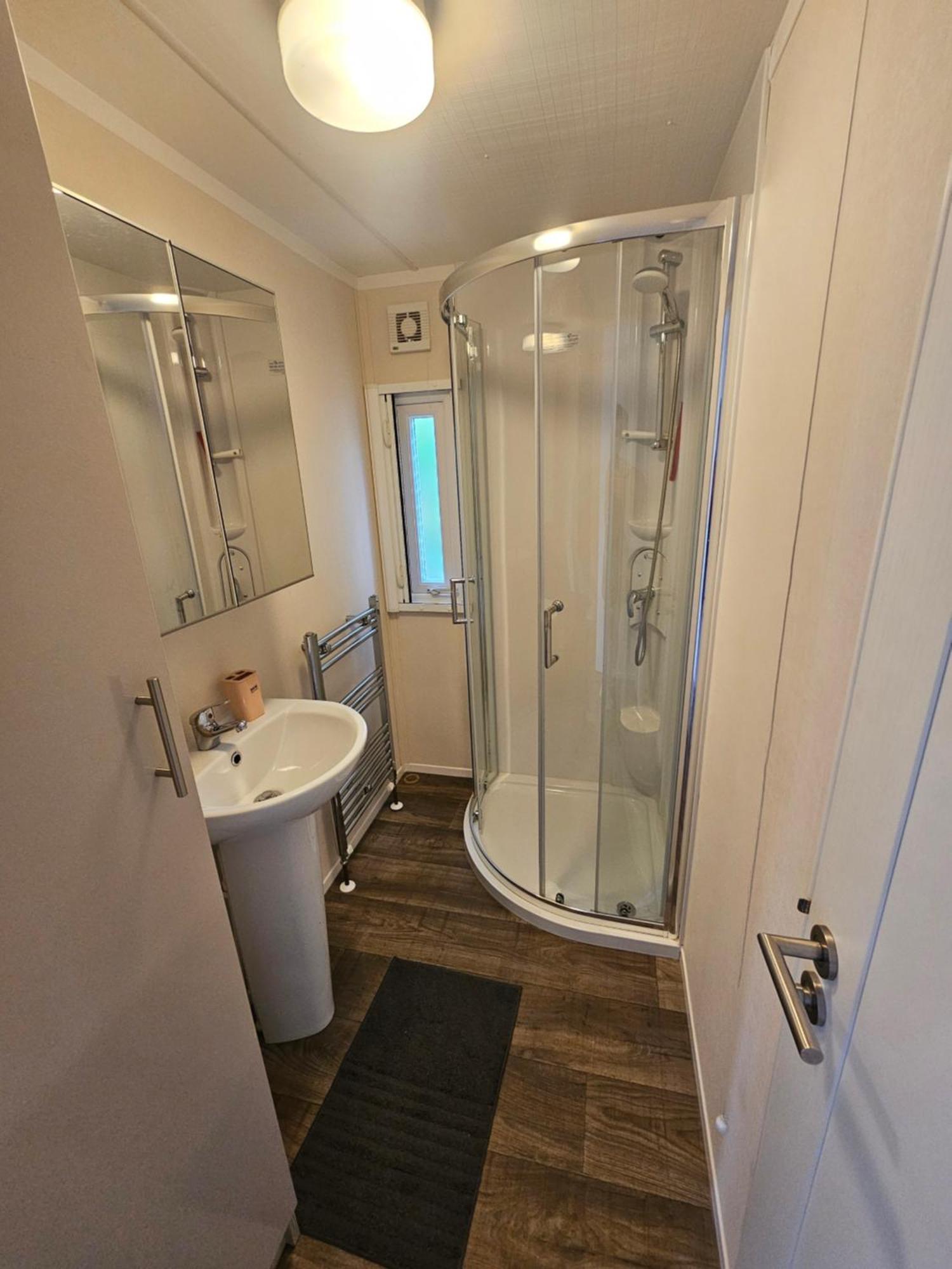 Luxe 4 Persoons Chalet Op 5 Sterren Camping Raalte Εξωτερικό φωτογραφία