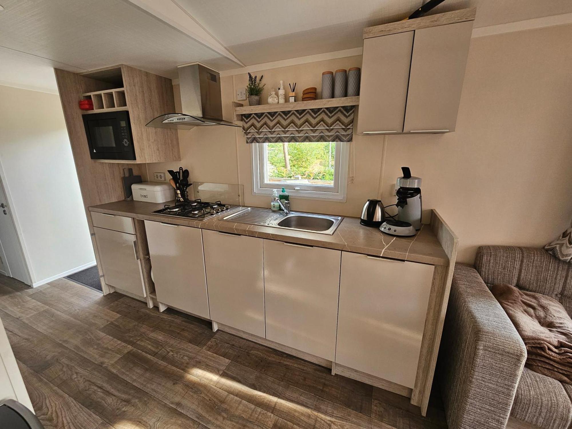 Luxe 4 Persoons Chalet Op 5 Sterren Camping Raalte Εξωτερικό φωτογραφία
