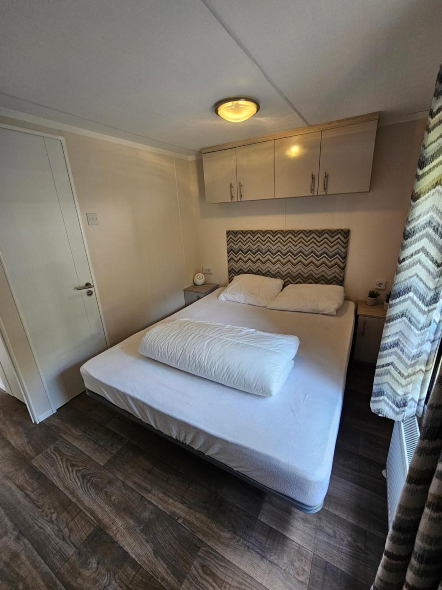 Luxe 4 Persoons Chalet Op 5 Sterren Camping Raalte Εξωτερικό φωτογραφία