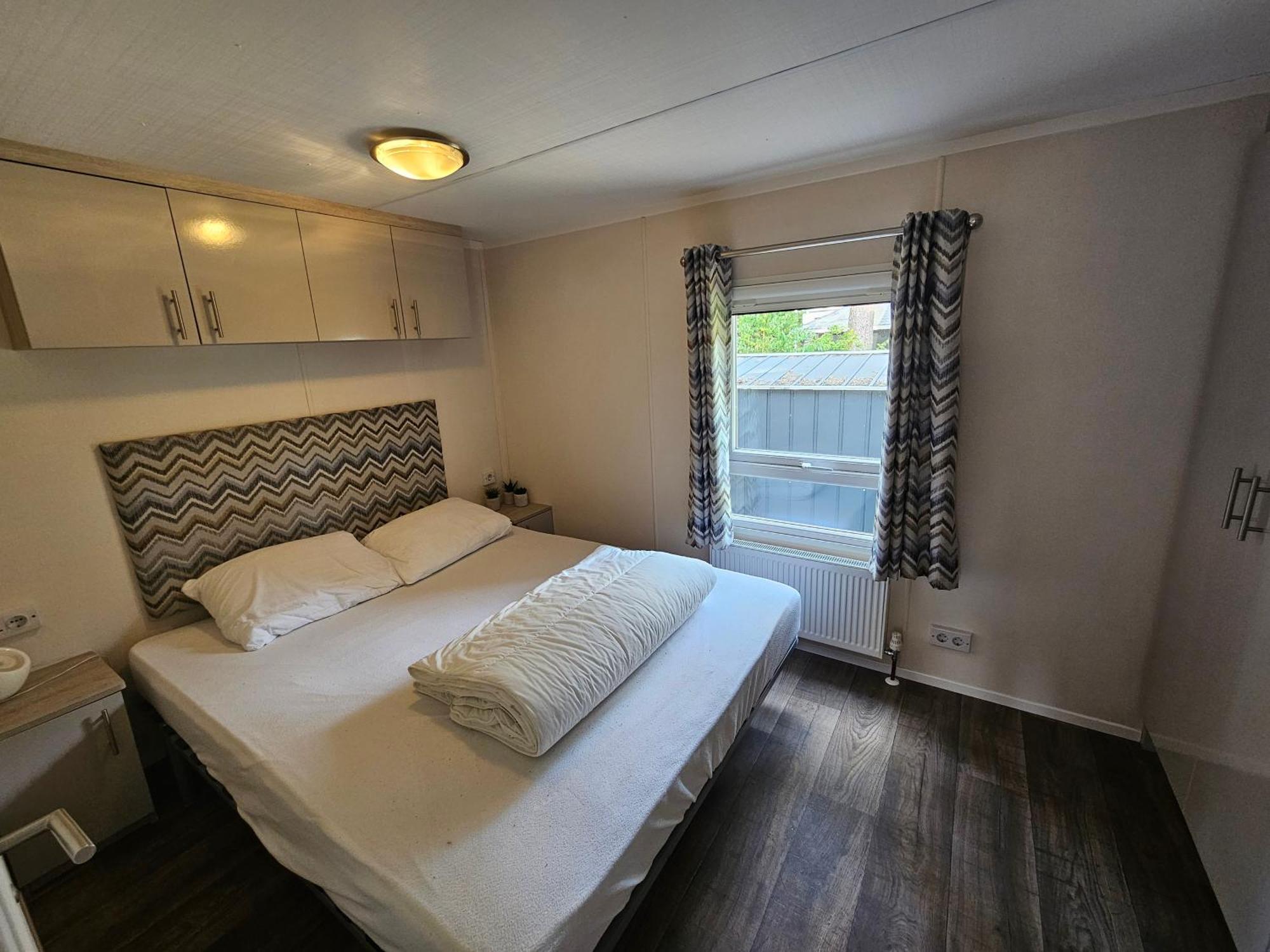 Luxe 4 Persoons Chalet Op 5 Sterren Camping Raalte Εξωτερικό φωτογραφία